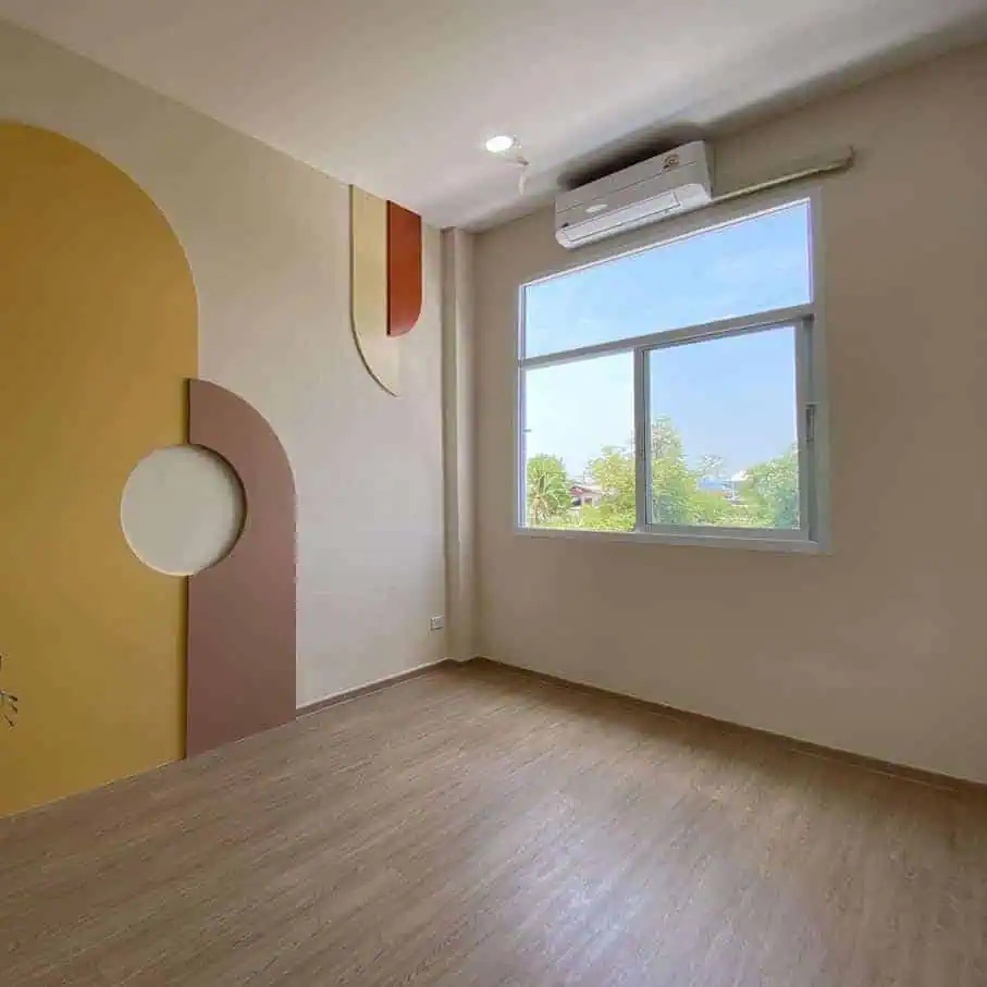 Kids room before Kids room before