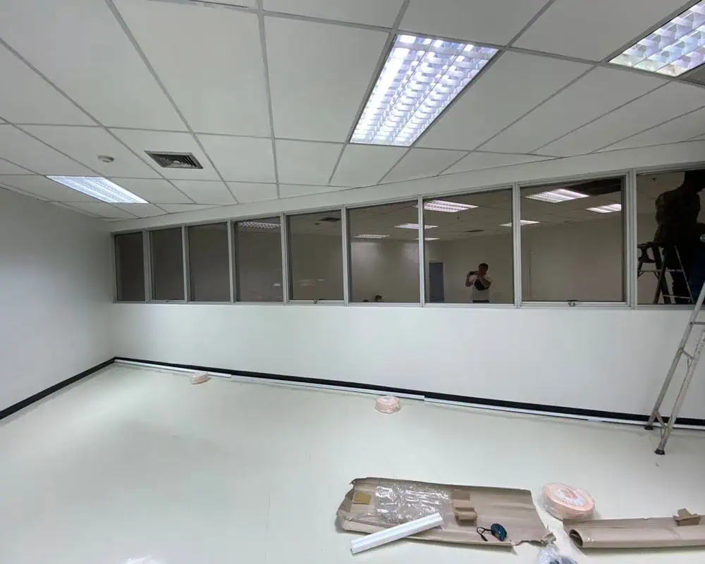 vertical-blinds-before ก่อนติดตั้ง-ม่านปรับแสง
